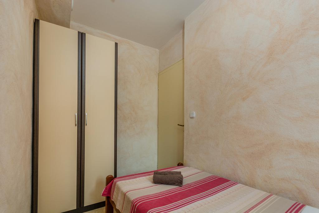 Apartment Velenik D&I โปเรช ภายนอก รูปภาพ